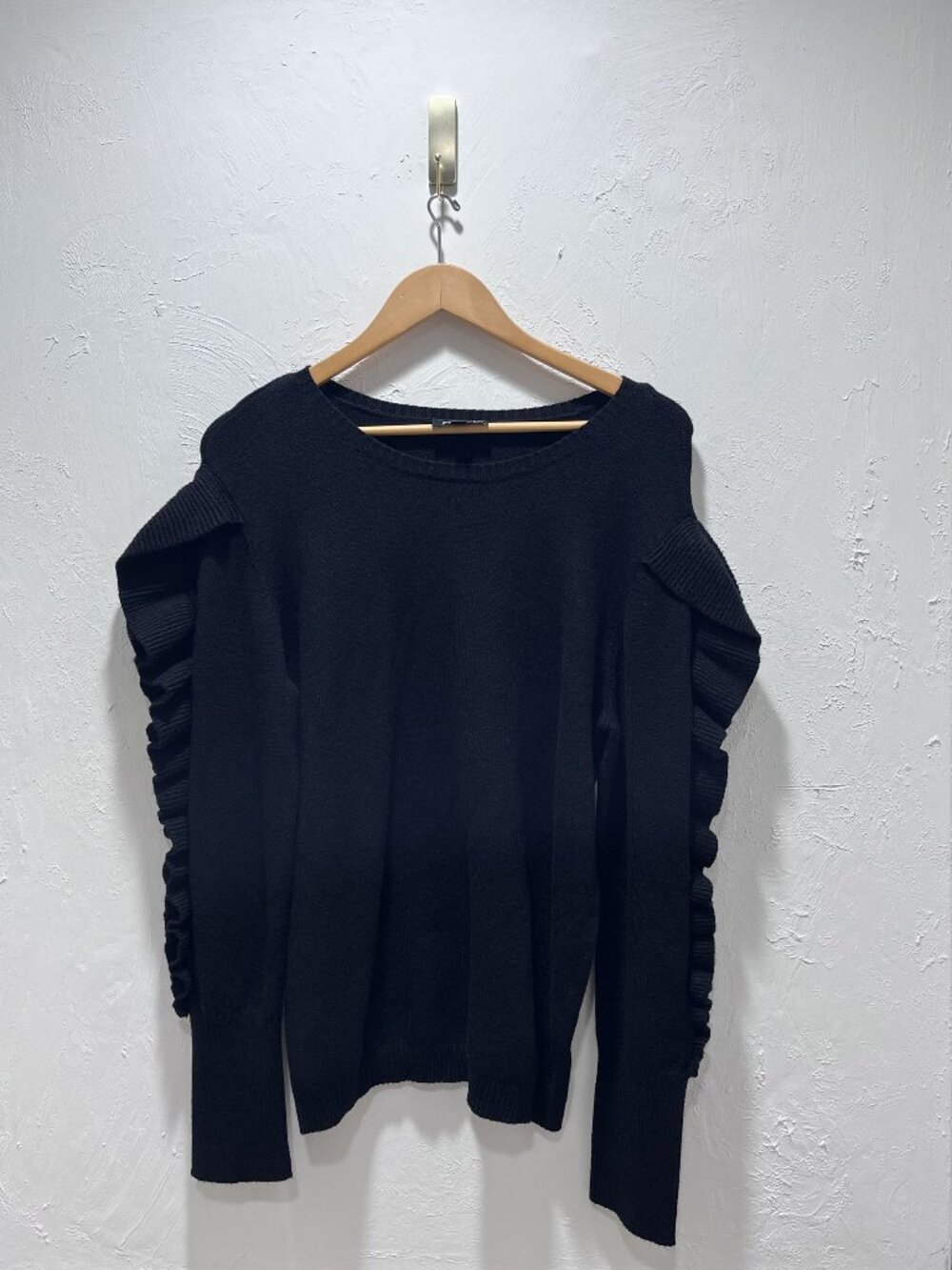 Express Women's Black Ruffle Long Sleeve Sweater Size M